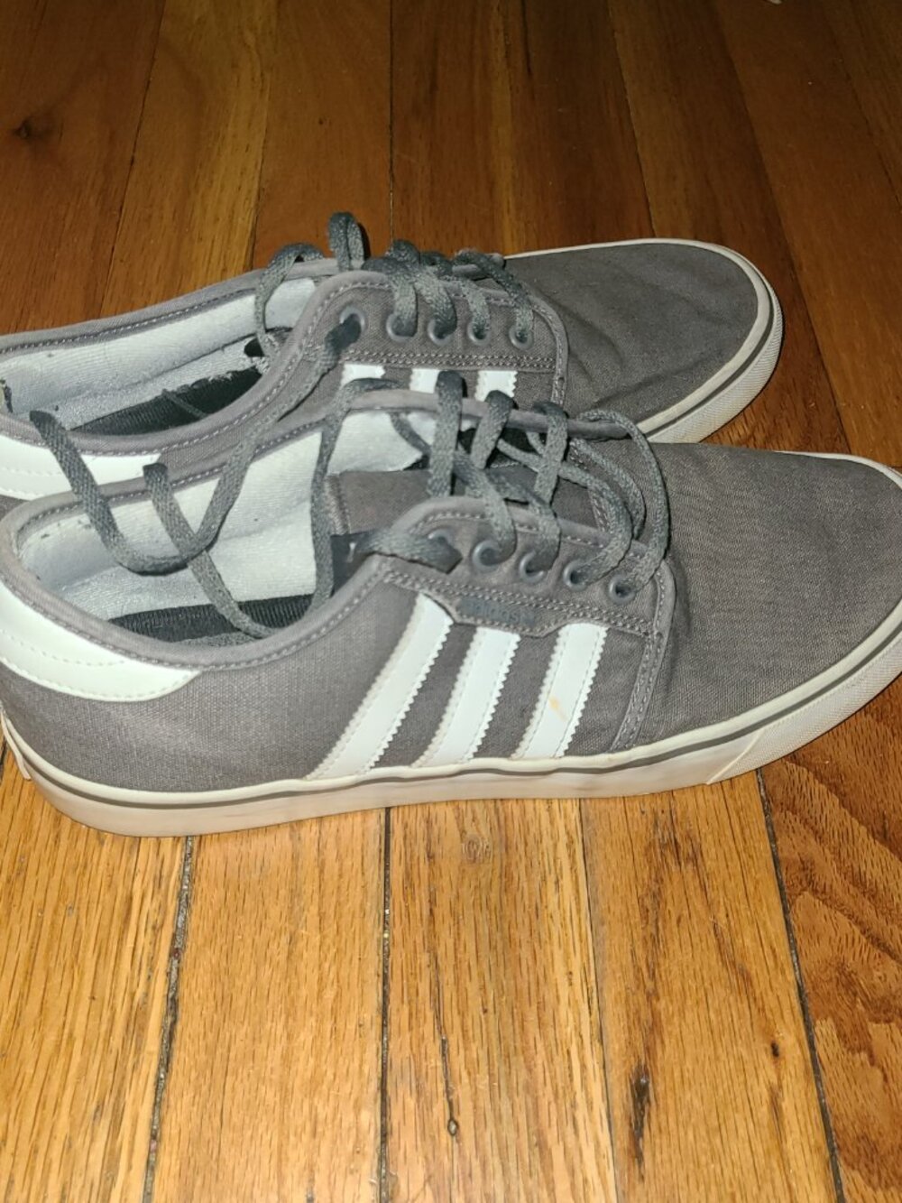 Adidas Men's Seeley Sneaker sz 11